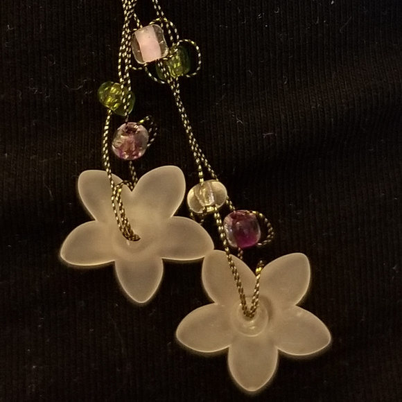 WT Handmade Set Earrings Necklace White - Picture 3 of 6